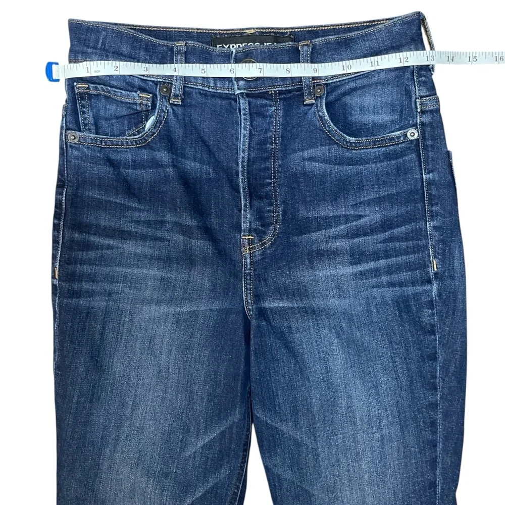 Express Woman’s Blue Ankle Cropped Jeans with Raw Hem Sz.0‎